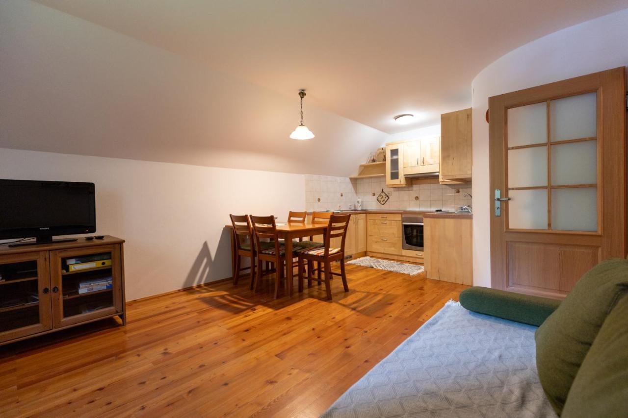 Mala Hisa Apartamento Solčava Exterior foto