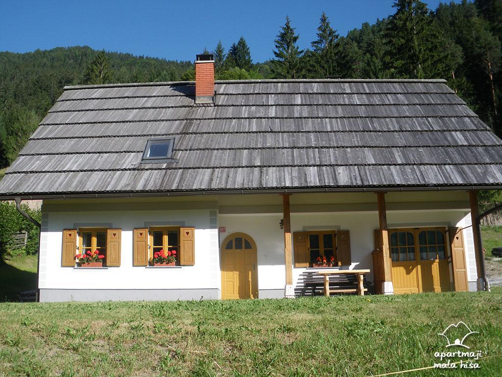 Mala Hisa Apartamento Solčava Exterior foto